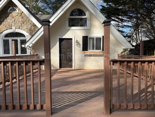 Photo - 835 Timber Lake Trail