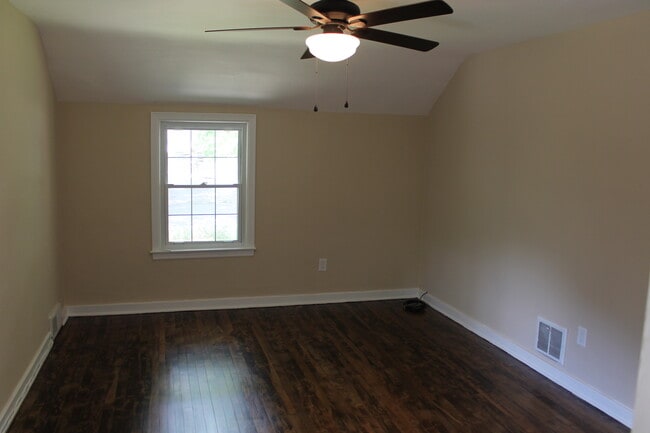 Photo - 300 Barclay Avenue