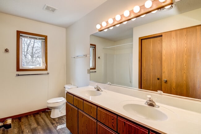 Photo - 13203 39th Ave N