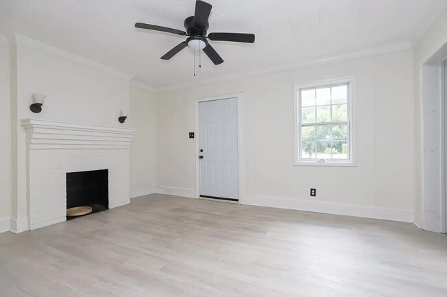 Photo - 209 Calhoun St