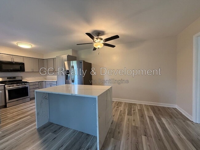 Photo - 280 Paddock Cir