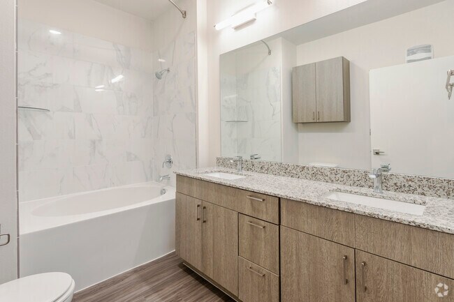 1BR,1BA - 798SF - Henderson - Bathroom - The Fitz Apartments
