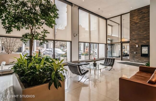 Photo - 5455 N Sheridan Rd Unidad 405