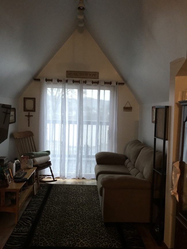 Photo - 117 Short St Unit C