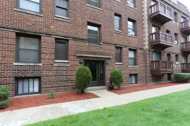 Building Photo - 3026 N Halsted St Rental