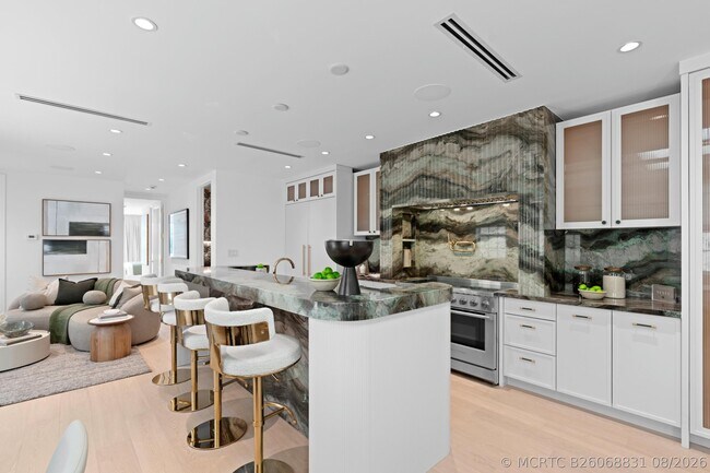 255 Royal Poinciana Way Unit 2nd floor