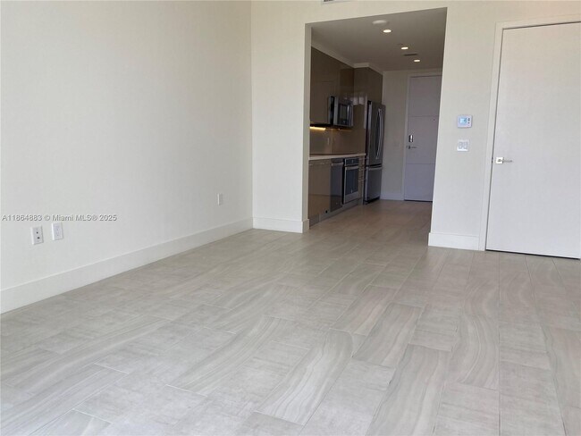 Photo - 2000 Metropica Wy Unit 408