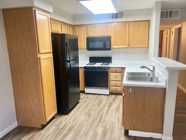 Photo - Beautiful 2 bedroom 2 bath Downstairs Condo