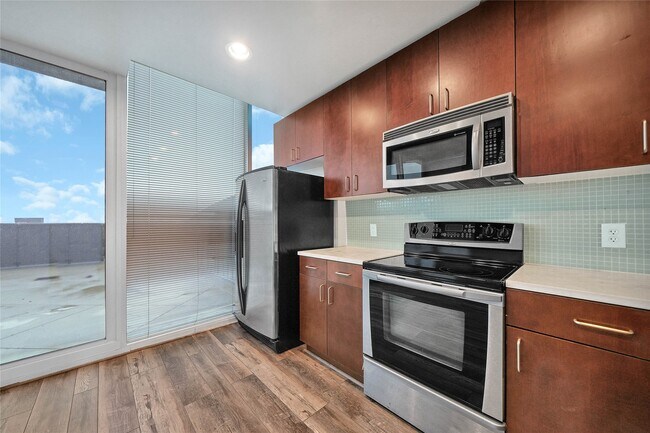 Photo - 5925 Almeda Rd Unit 10713