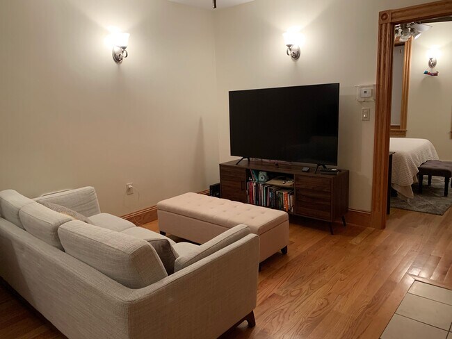 Photo - 19 Phillips St Unit 1