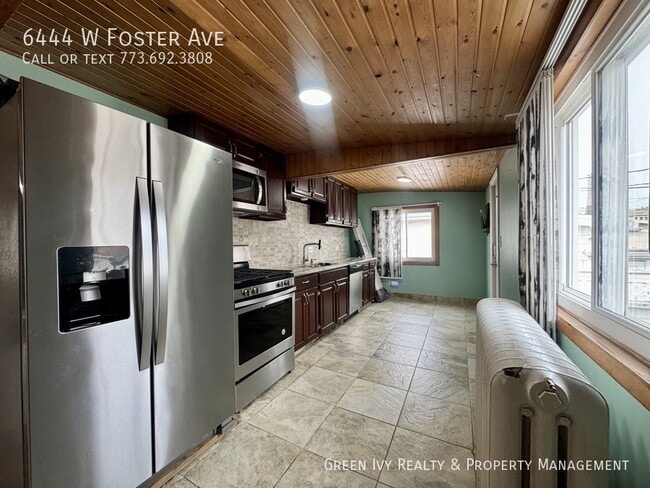 6444 W Foster Ave