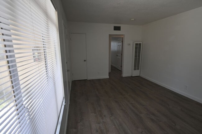 Photo - 378 N 13th St