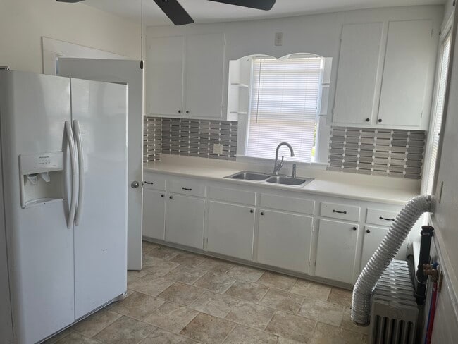 Photo - 66 Cisco St Unit 2