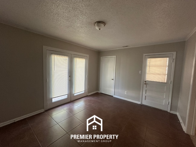 Photo - 5166 Rolling Fields Dr