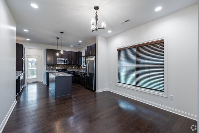 3BD, 2BA - 1,500SF - Dining/Kitchen