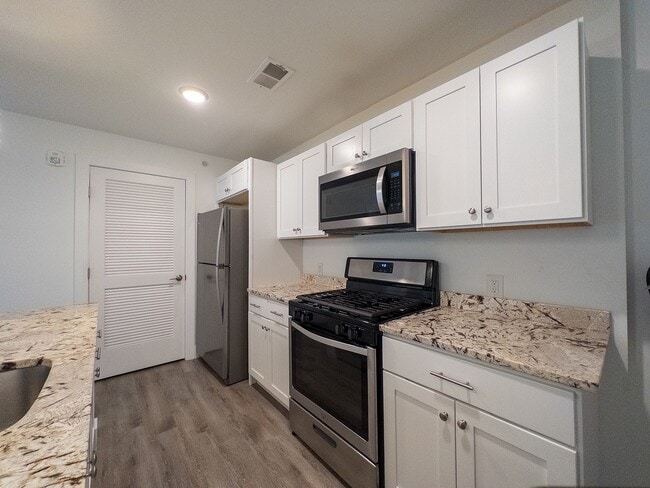 Photo - Mount Laurel Manor Apartments
