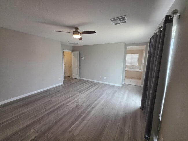 Photo - 9456 Brough Ave