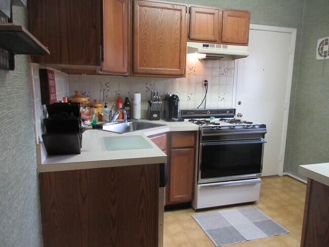 Photo - 3660 Peachtree Rd NE Unit D2