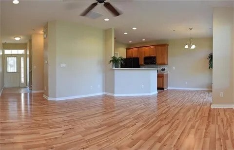 Photo - 5642 Castor Way