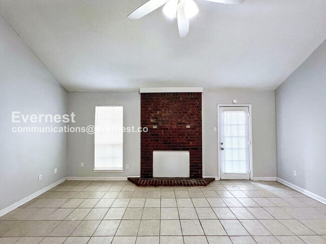 Photo - 375 Blair Dr W