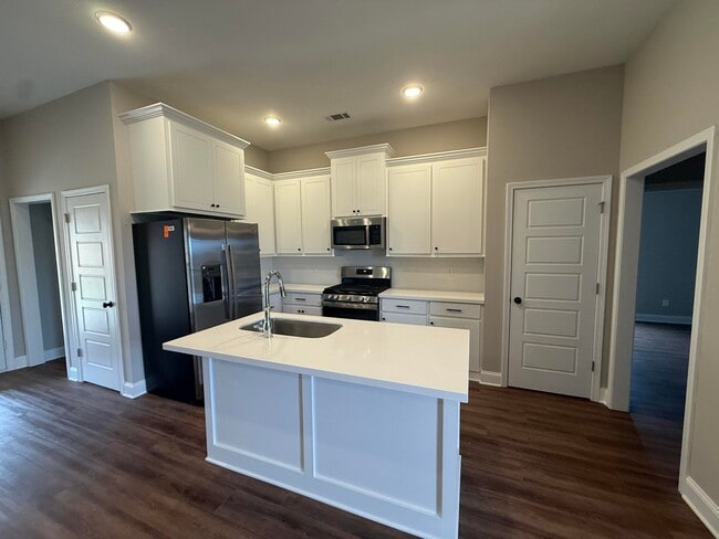 Photo - 110 Madisonville Dr