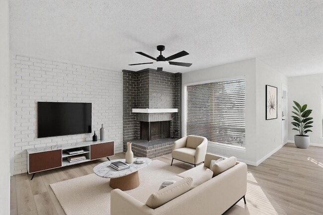 Photo - 2018 Warnford Pl