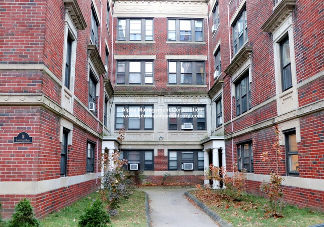 Building Photo - 14 Lakeville Rd Unit 7