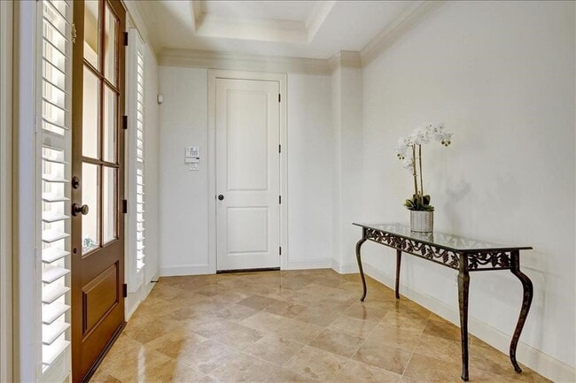 Photo - 2318 Welch St