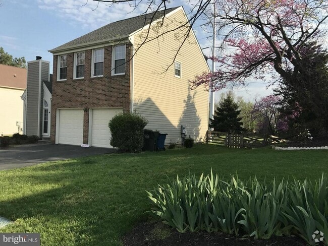 Building Photo - 13711 Springhaven Dr Rental