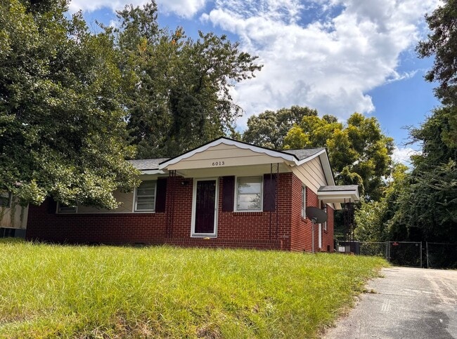 Photo - 3 BED 1.5 BATH IN HEART OF FAYETTEVILLE NC