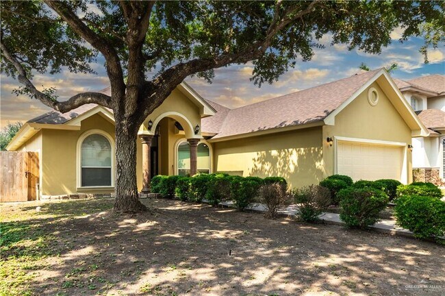 Photo - 22 San Roman St