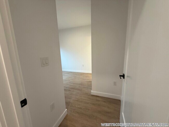 Building Photo - 199 Gardner St