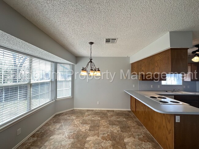 Photo - For Lease | Broken Arrow | Available Now!