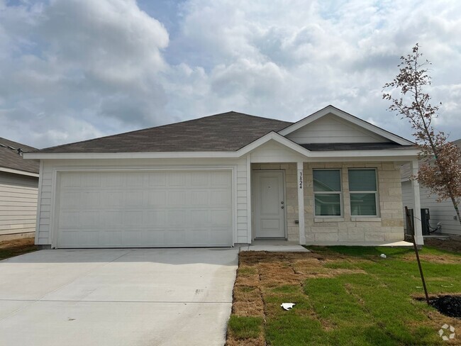 Building Photo - Great New Construction 3/2 Home In Waters ...