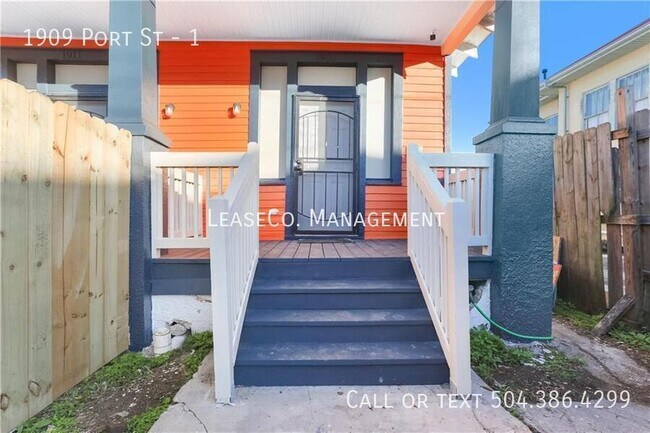 Building Photo - 1909 Port St Unit 1