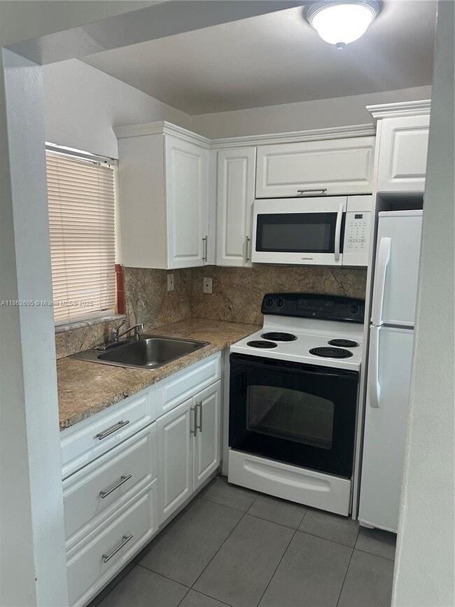 Photo - 3536 NE 168th St Unit 505