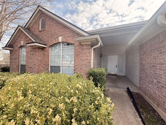 Photo - 708 Spring Brook Ln