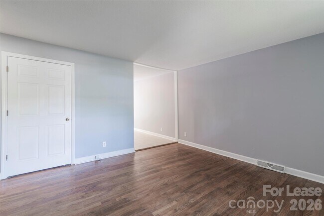 3331 Erskine Dr