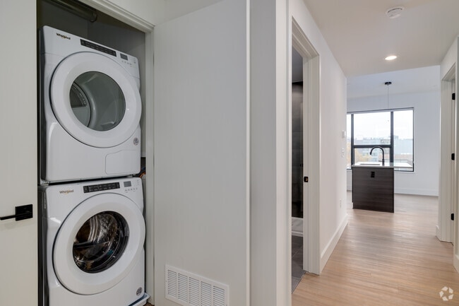 2BR, 1BA - 889SF - In Unit Laundry