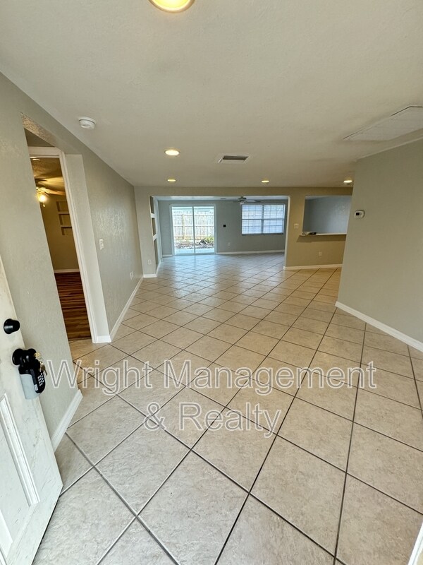 Photo - 7611 Ilex Dr