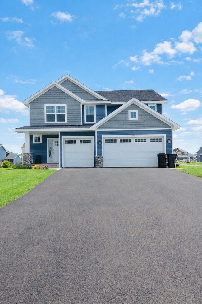 Building Photo - Beautiful New Construction 5bed 4bath Home in Otsego