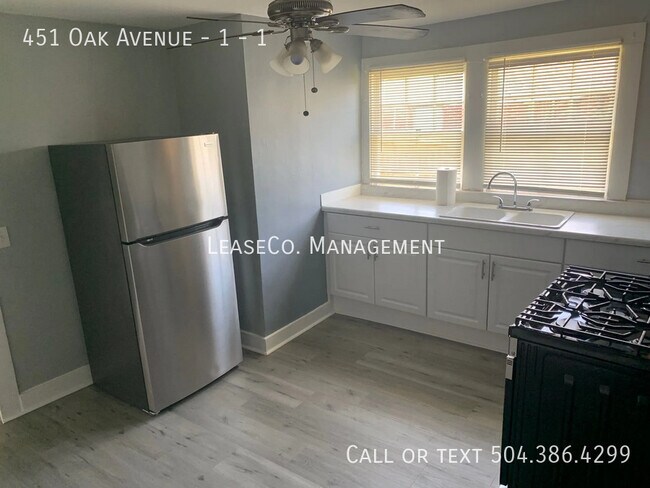 Photo - 451 Oak Ave