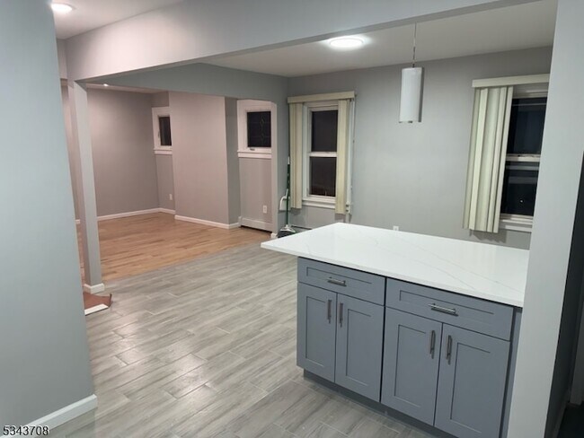 Photo - 32 Hornblower Ave