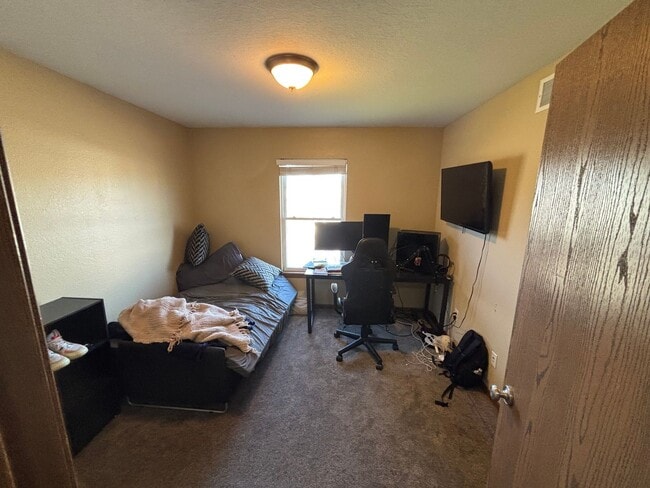 Photo - Your Dream Home Awaits – Gorgeous 4 Bed / 2.5 Bath with Spacious Backyard & Attached Garage