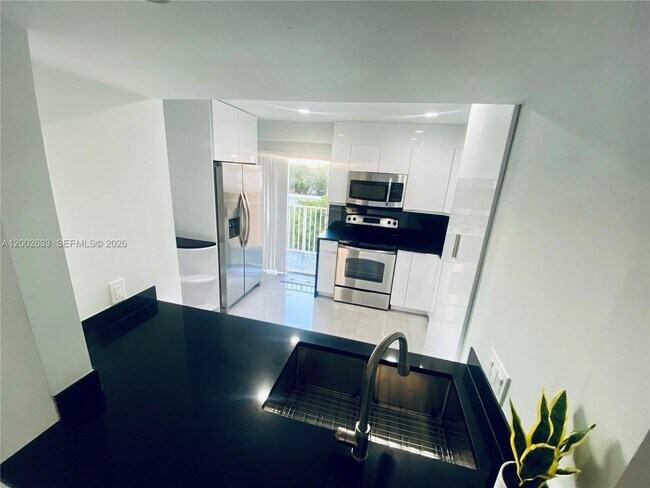 Photo - 199 SW 12th Ave Unit 501-C