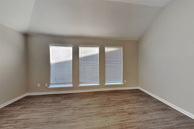 Photo - 1266 Deerbrook Dr