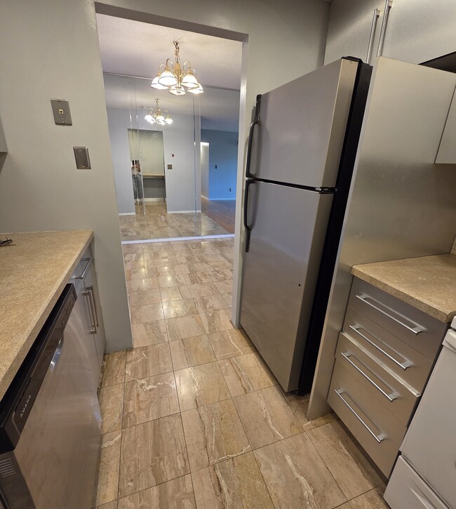 Building Photo - 50 Broadlawn Park Unit 410 Rental
