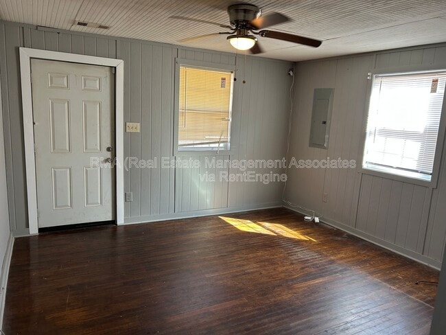 Photo - 740 E Chappell St