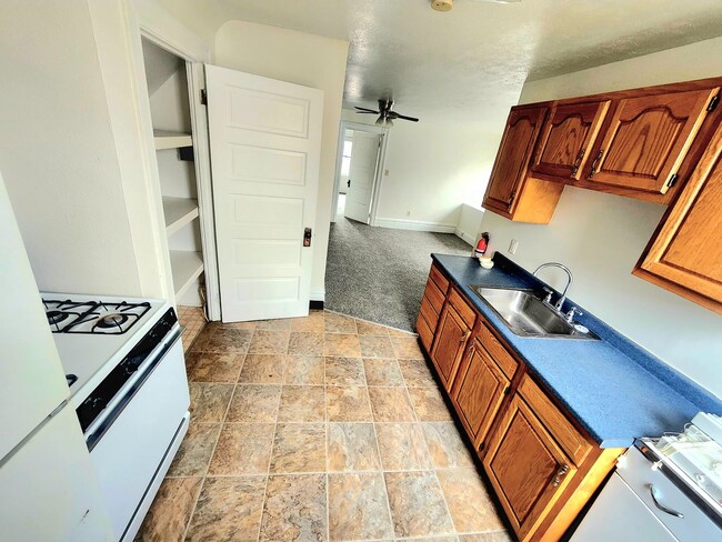 Photo - 44 Kendall Ave Unidad 3