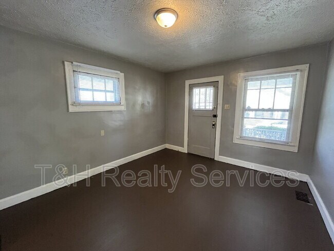 Photo - 941 N Drexel Ave